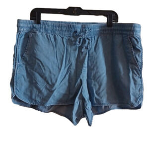 𝅺 Gap plus size pull on medium Indigo shorts. Size 18. Great  for Spring